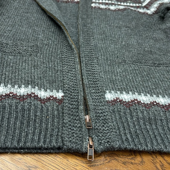 FAR WEST Zippered Cardigan - Picture 9 of 11